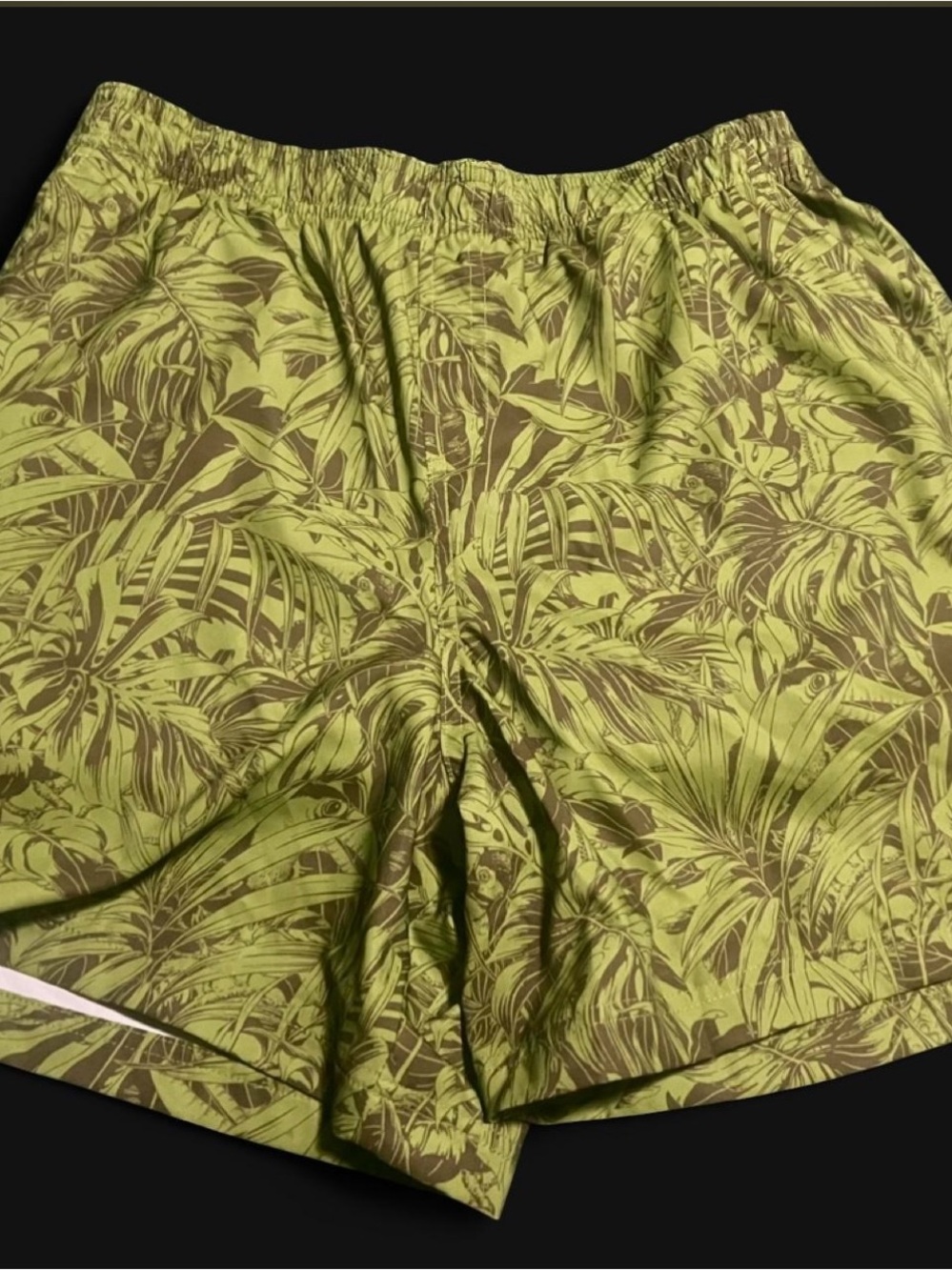 Men's Green Tropical Print Swim Trunks